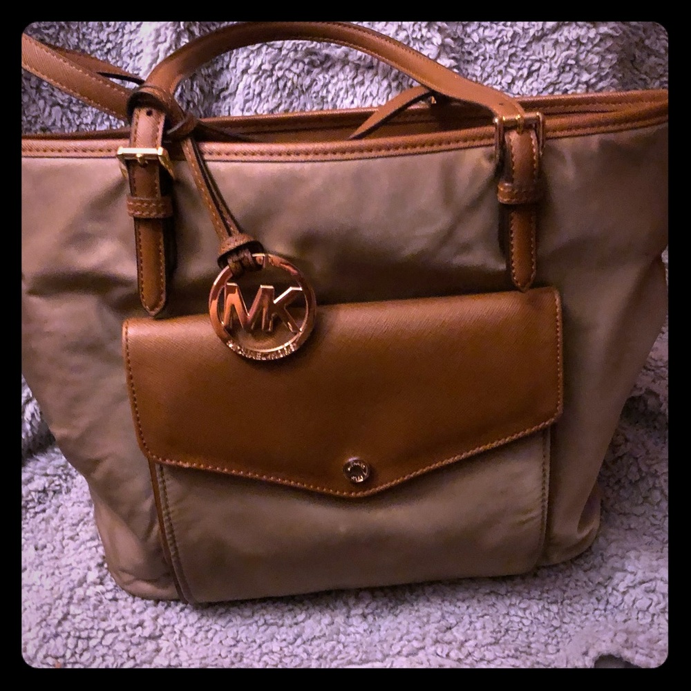 MK Tan Purse